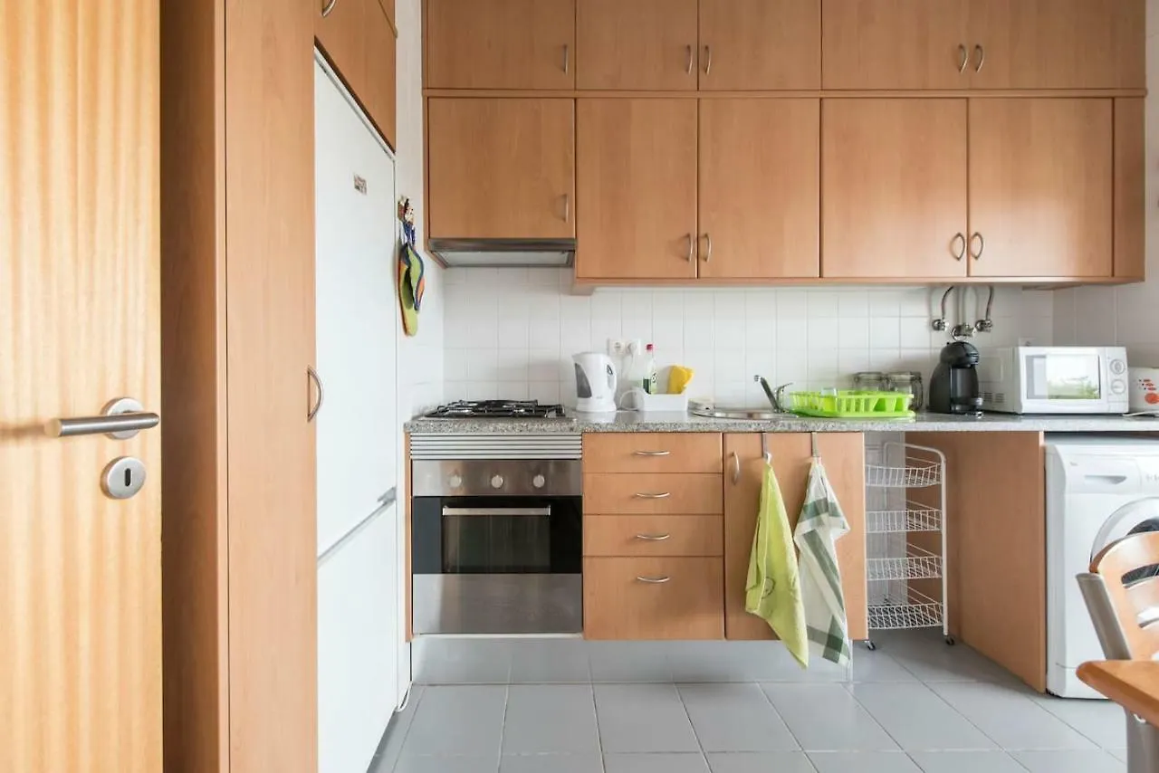 Lovely 3 Bedroom For The Perfect Stay In Lisbon Apartment